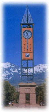 Malargue (Malarge) Mendoza Argentina - Monumento Reloj de Av. San Martin y Roca