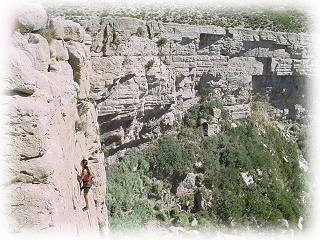 Cuesta del Chihuido - Cascadas de Manqui-malal - Malarge (Malargue) - Mendoza - Argentina